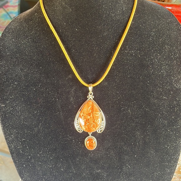 Indian Sponge Coral & Sterling Silver Pendant - Picture 2 of 4